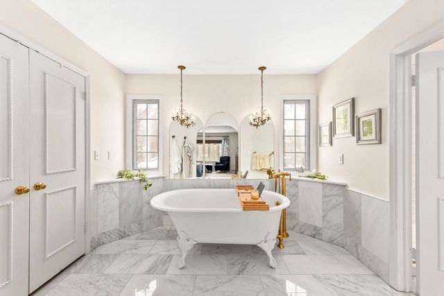 17740 Lisa LANE, Brookfield, WI 53045