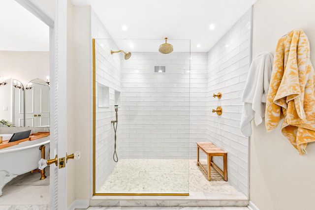 17740 Lisa LANE, Brookfield, WI 53045