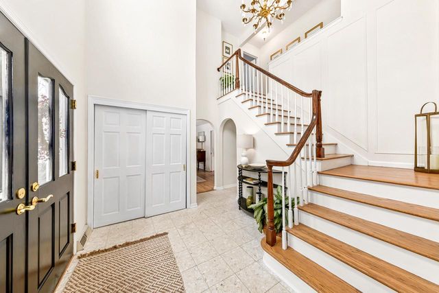 17740 Lisa LANE, Brookfield, WI 53045