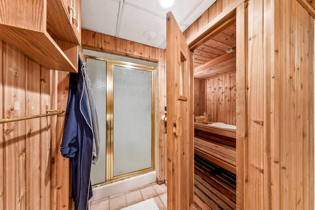 17740 Lisa LANE, Brookfield, WI 53045