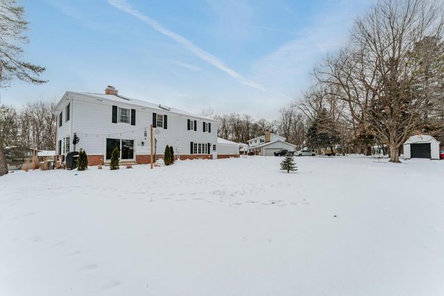 17740 Lisa LANE, Brookfield, WI 53045