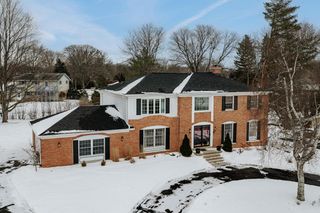 17740 Lisa LANE, Brookfield, WI 53045