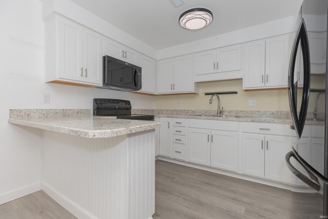 4200 Saddlebrooke Lane, Evansville, IN 47715