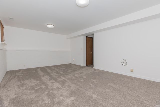 4200 Saddlebrooke Lane, Evansville, IN 47715