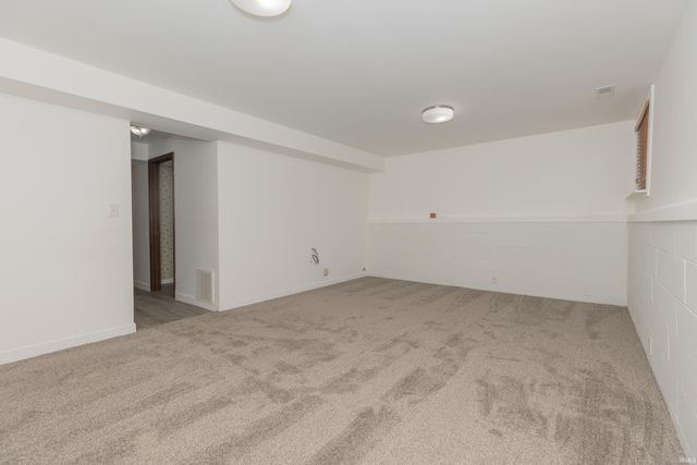 4200 Saddlebrooke Lane, Evansville, IN 47715