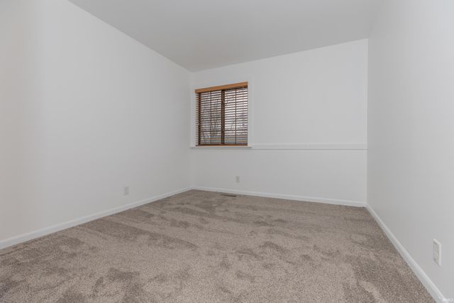 4200 Saddlebrooke Lane, Evansville, IN 47715