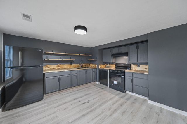 3805 Botson Lane, Cambridge, OH 43725