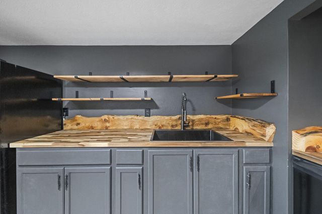 3805 Botson Lane, Cambridge, OH 43725