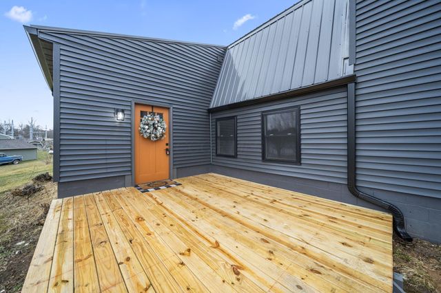 3805 Botson Lane, Cambridge, OH 43725