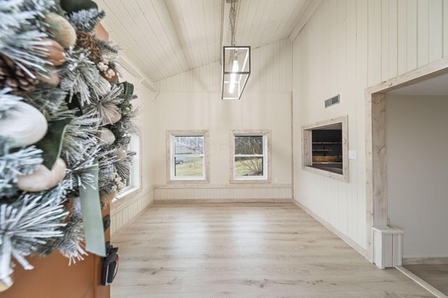 3805 Botson Lane, Cambridge, OH 43725