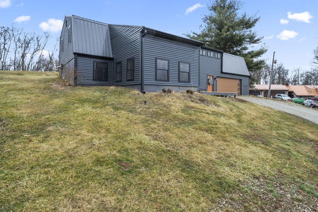 3805 Botson Lane, Cambridge, OH 43725