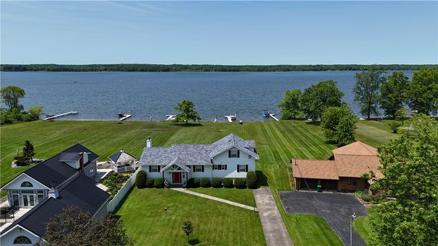 7832 Chase Dr, Jamestown, PA 16134