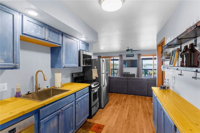 7832 Chase Dr, Jamestown, PA 16134