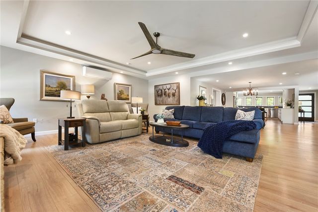190 Canterbury, North Strabane, PA 15317
