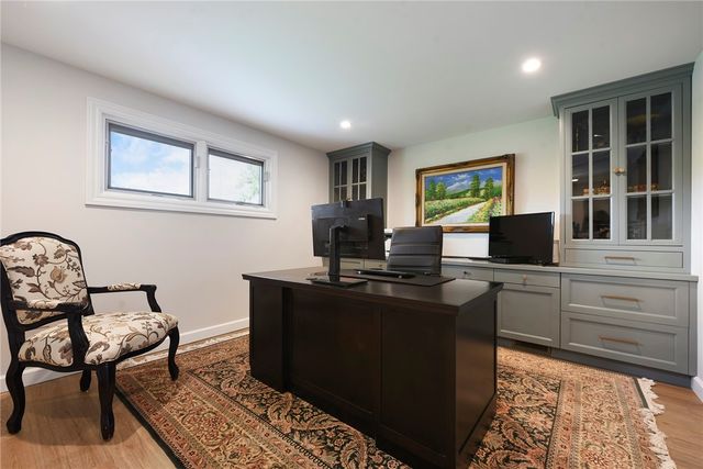190 Canterbury, North Strabane, PA 15317