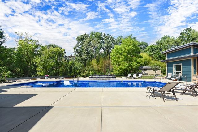 190 Canterbury, North Strabane, PA 15317