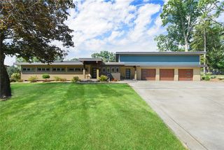 190 Canterbury, North Strabane, PA 15317
