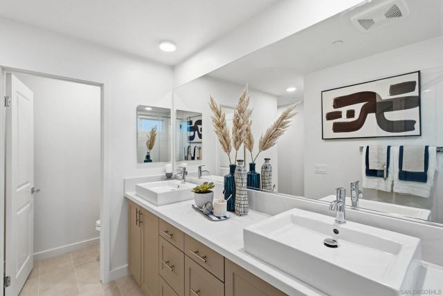 1001 32nd St 3, San Diego, CA 92102