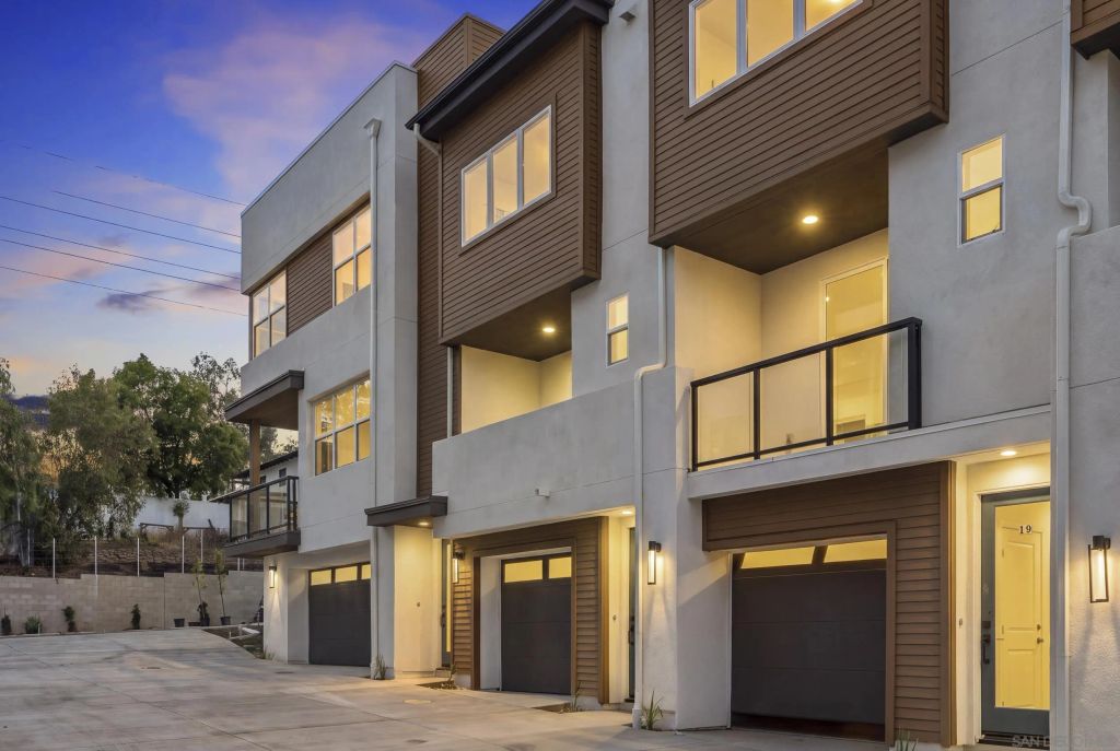 1001 32nd St 3, San Diego, CA 92102