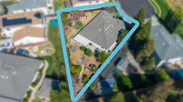 357 Wolfpack Ct, Patterson, CA 95363