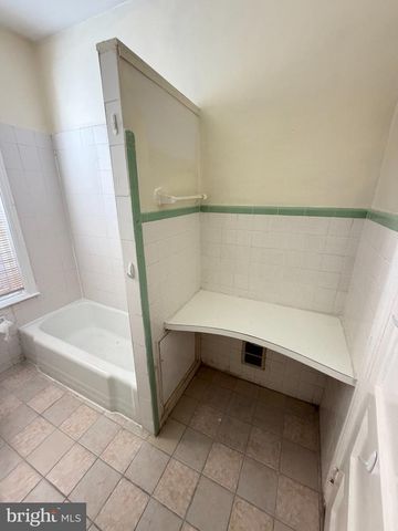 5515 3RD STREET N, Philadelphia, PA 19120