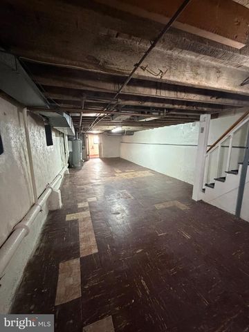 5515 3RD STREET N, Philadelphia, PA 19120