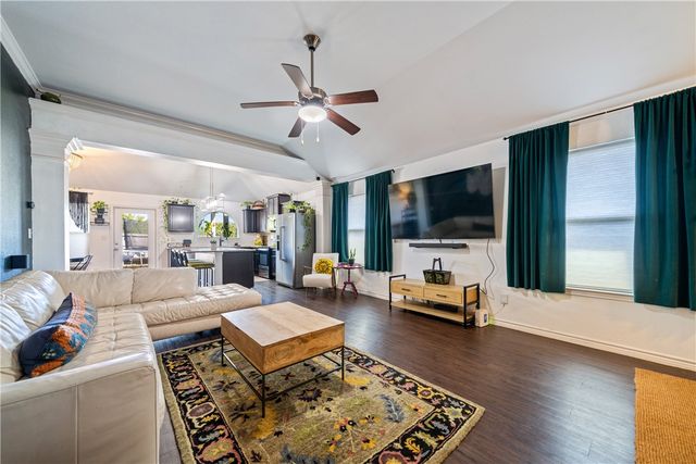 7442 Russ, Corpus Christi, TX 78414