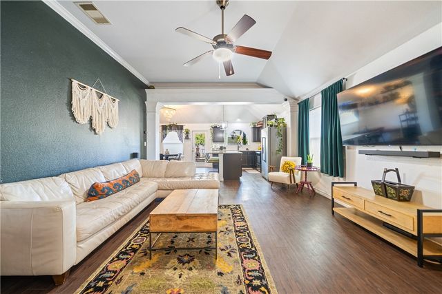 7442 Russ, Corpus Christi, TX 78414