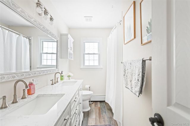 14 Bayside Avenue, Medford, NY 11763