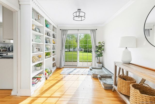 14 Bayside Avenue, Medford, NY 11763