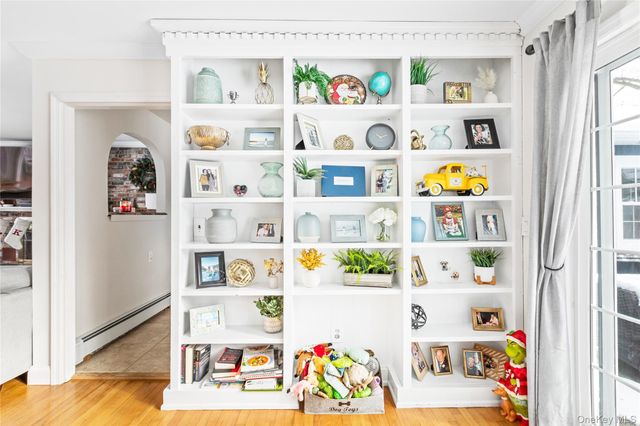 14 Bayside Avenue, Medford, NY 11763