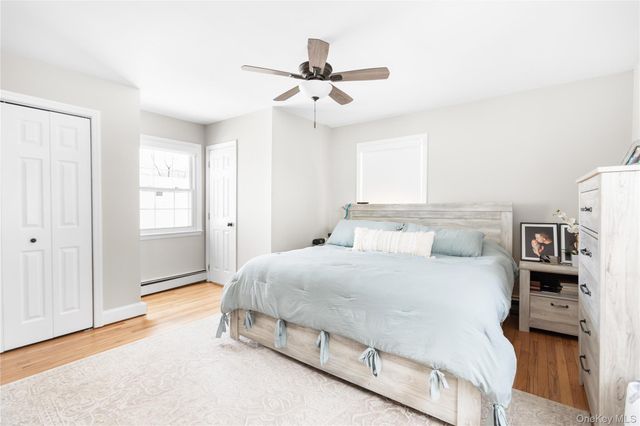 14 Bayside Avenue, Medford, NY 11763