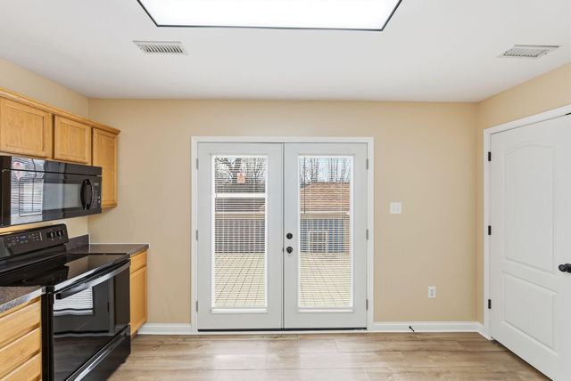 405-407 Maryrose Drive, Nicholasville, KY 40356