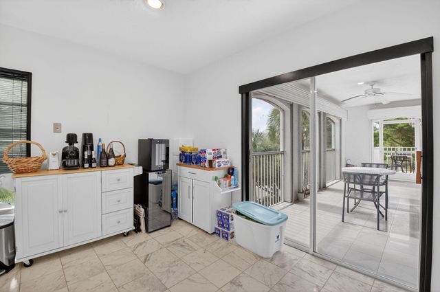 7369 Orangewood Lane 307, Boca Raton, FL 33433