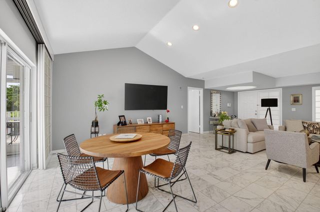 7369 Orangewood Lane 307, Boca Raton, FL 33433