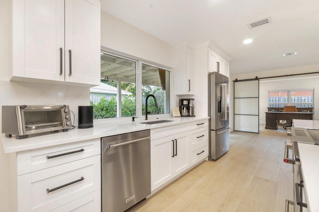 7521 Edgewater Circle, Lake Clarke Shores, FL 33406