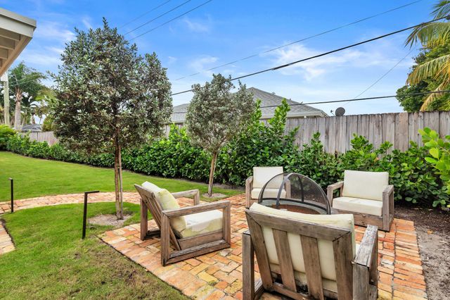 7521 Edgewater Circle, Lake Clarke Shores, FL 33406