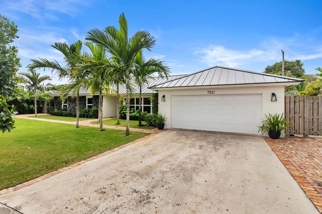 7521 Edgewater Circle, Lake Clarke Shores, FL 33406