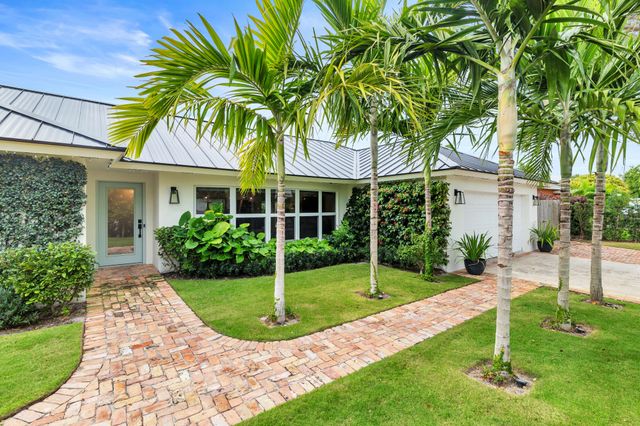 7521 Edgewater Circle, Lake Clarke Shores, FL 33406