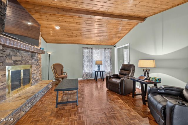 383 Cate Byrd Road, Kodak, TN 37764
