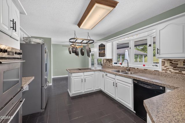 383 Cate Byrd Road, Kodak, TN 37764