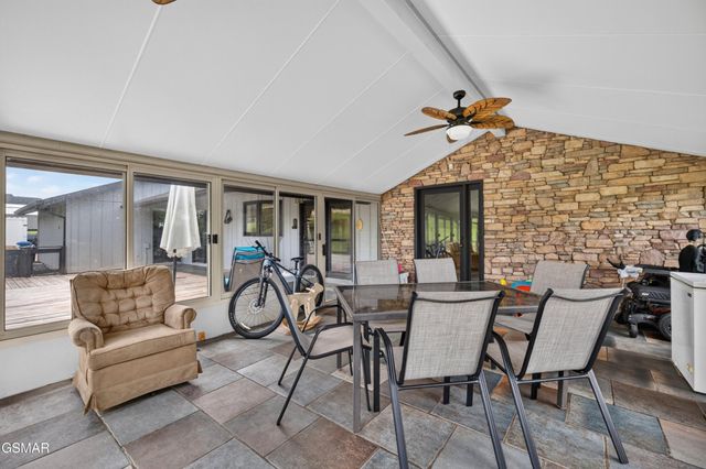 383 Cate Byrd Road, Kodak, TN 37764