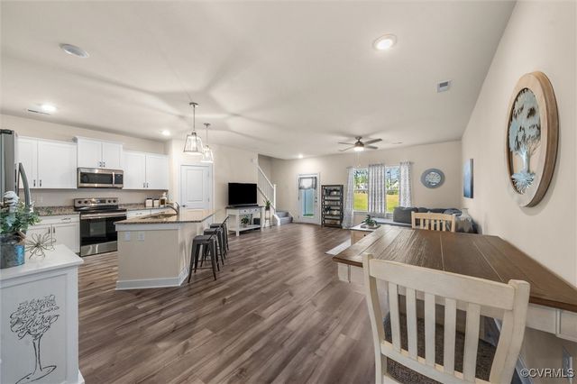 12576 Petrel Xing, Midlothian, VA 23112