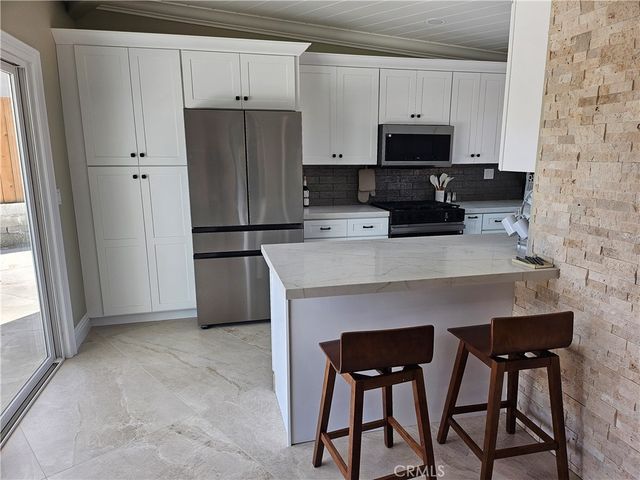 44250 Russell Lane, Palm Desert, CA 92260