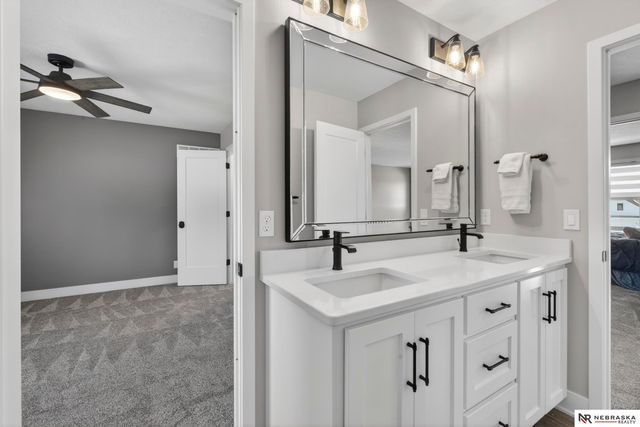 11503 S 115th Street, Papillion, NE 68046