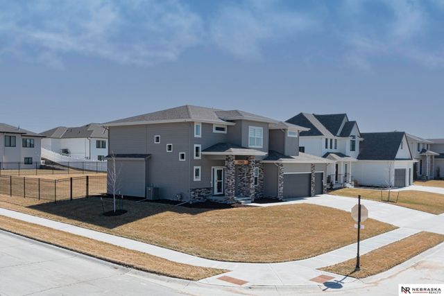 11503 S 115th Street, Papillion, NE 68046