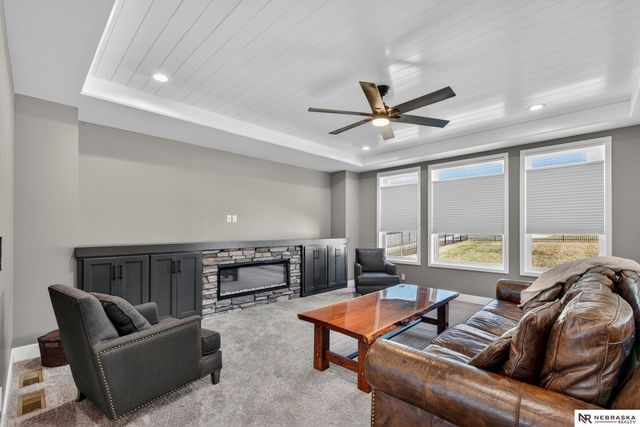 11503 S 115th Street, Papillion, NE 68046