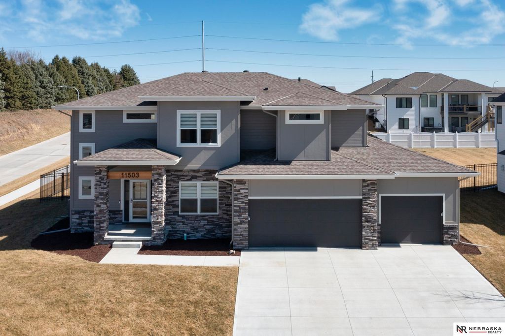 11503 S 115th Street, Papillion, NE 68046