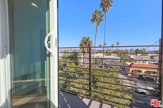 803 N Harvard Boulevard B, Los Angeles, CA 90029