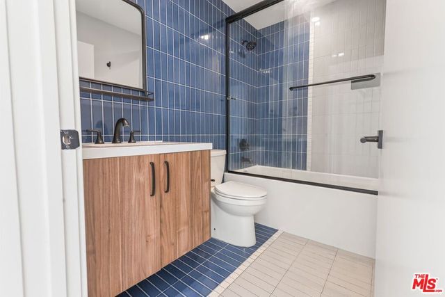 803 N Harvard Boulevard B, Los Angeles, CA 90029